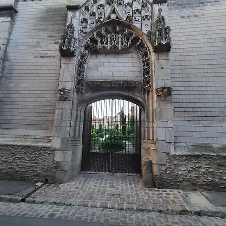 Le Logis Du Clocher Troyes