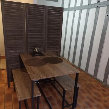 Le Logis Du Clocher Appartement *